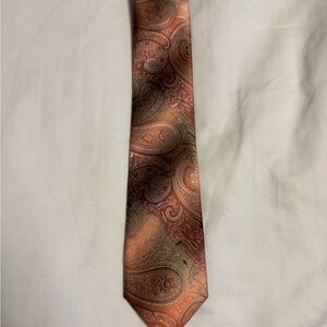 Van Heusen Paisley Tie